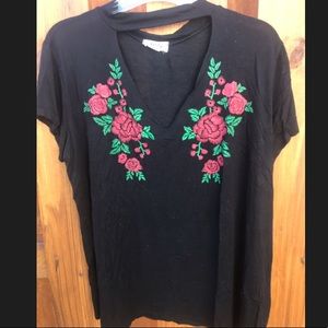 Rose detailed t-shirt